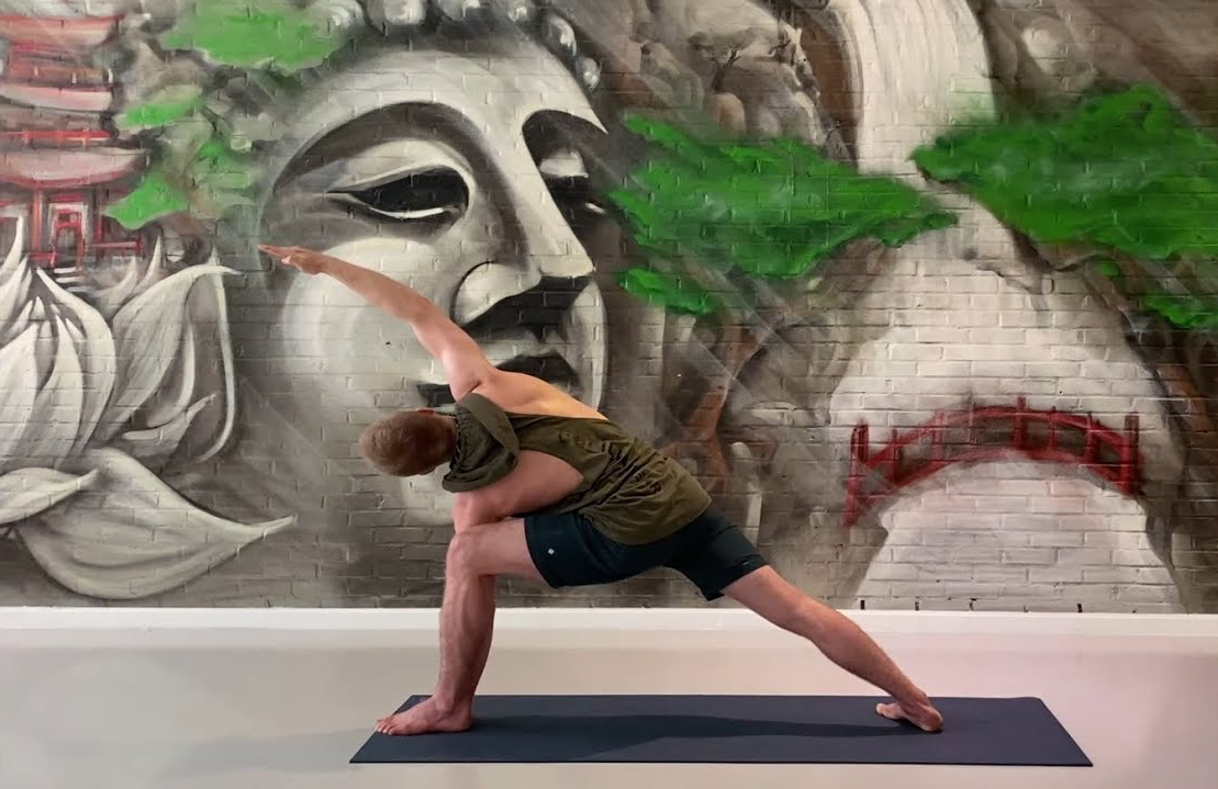 Brooklyn Flow Yoga online sessie • Brooklyn Gym